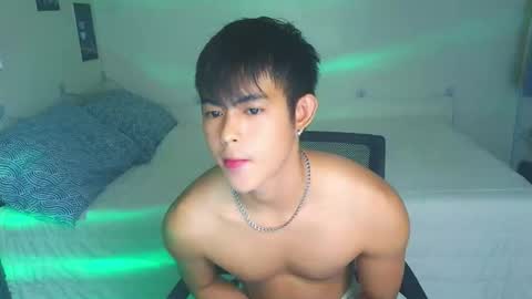 Snapshot of naughtyboylouie chatting on 09.30.25 Loue online show from 09.30.25