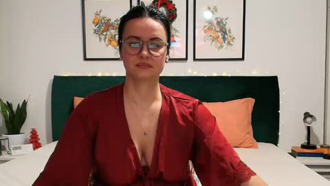 NaughtyBrunetteXXX online show from 12.06.24