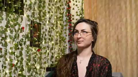 Snapshot of naughtyhomemade17 chatting on 06.14.26 Mya Alexya online show from 06.14.26