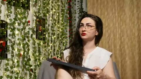 Snapshot of naughtyhomemade17 chatting on 06.19.26 Mya Alexya online show from 06.19.26