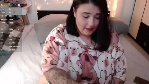 Snapshot of naughtykiss22 chatting on 09.10.25 Chris online show from 09.10.25