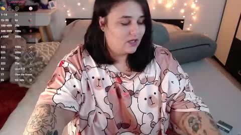 Snapshot of naughtykiss22 chatting on 10.08.25 Chris online show from 10.08.25