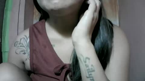 naughtymom_33 online show from 12.20.25