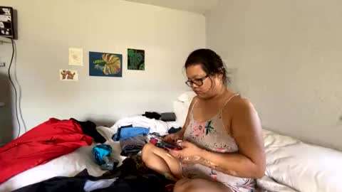 NaughtyNancy86 online show from 10.22.25