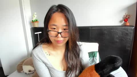 Snapshot of naughtynerdygirl chatting on 04.26.26 Gigi Chu online show from 04.26.26