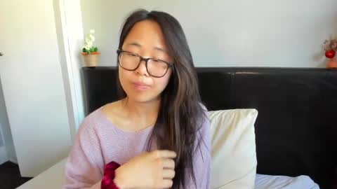 Snapshot of naughtynerdygirl chatting on 04.30.26 Gigi Chu online show from 04.30.26