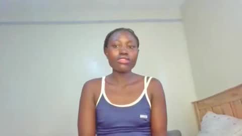 naughtyqueen12 online show from 12.19.25