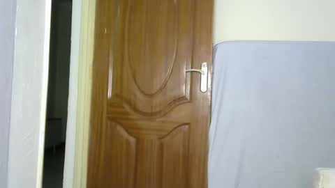 shyreen online show from 10.13.25