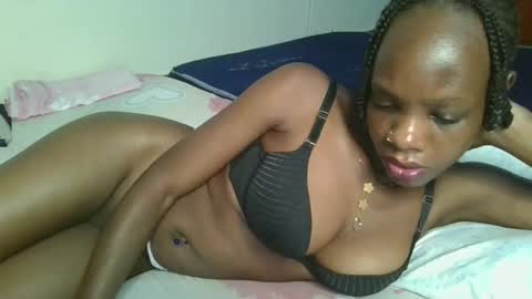 Snapshot of naughtysweetpie chatting on 04.24.26 naughty online show from 04.24.26