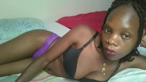 Snapshot of naughtysweetpie chatting on 05.18.26 naughty online show from 05.18.26