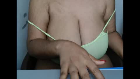 naughtyxpussyx online show from 11.26.25