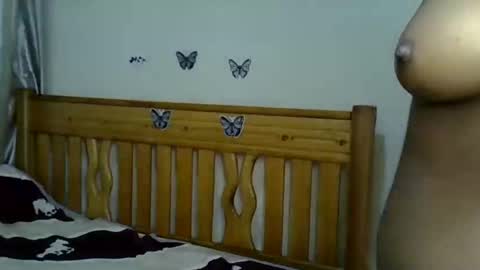 naughytwinxx online show from 12.15.25