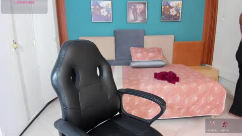 naugthy_brunette_ online show from 05.28.26