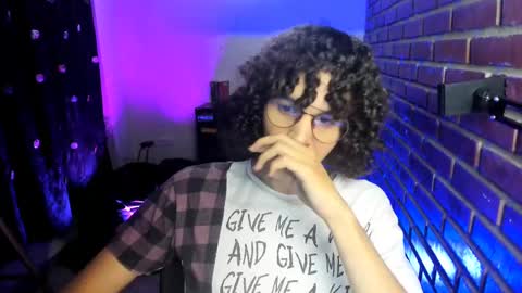 Snapshot of naugthy_kyle19 chatting on 01.22.25 naugthy_kyle19 online show from 01.22.25