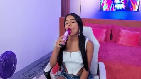 Angela  online show from 09.27.25