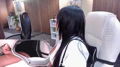         online show from 11.08.25