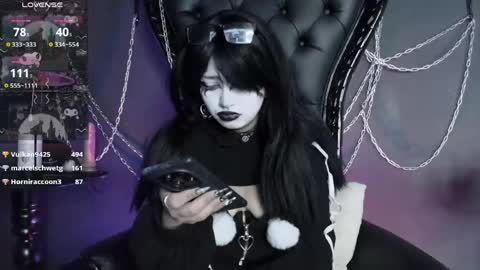 Snapshot of navier__ chatting on 04.17.26 Navier online show from 04.17.26