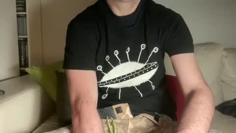 Snapshot of navigatingtothesky chatting on 01.19.26 navigatingtothesky online show from 01.19.26