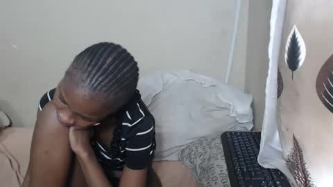 nawtylarissa_ online show from 09.25.25