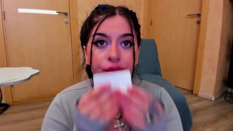 Snapshot of nayanoirx chatting on 04.07.26 Eliza online show from 04.07.26