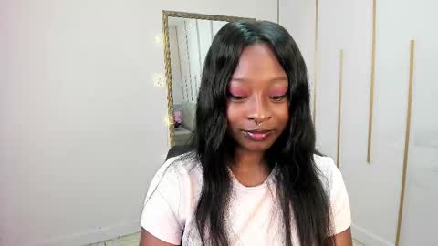 Nayaris 3 online show from 12.22.25