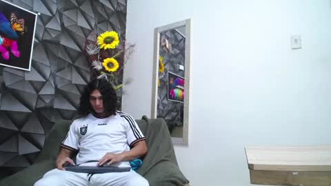 Snapshot of nazper_ chatting on 12.18.24 Nazper online show from 12.18.24