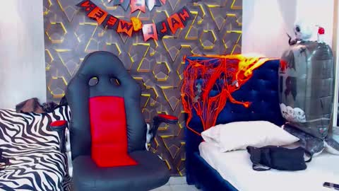 Snapshot of nazper_ chatting on 10.31.25 Nazper online show from 10.31.25