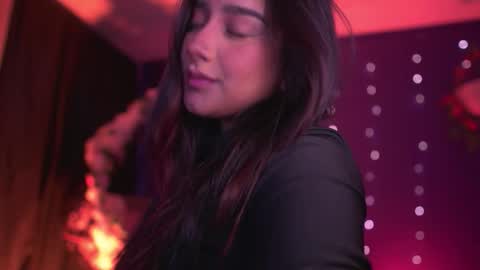 Nefertari online show from 01.11.26