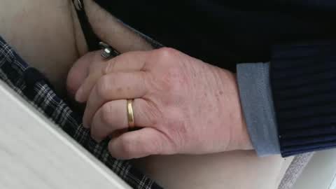 Snapshot of neckk chatting on 03.20.26 neckk online show from 03.20.26