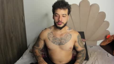 Snapshot of neeii chatting on 02.10.26 Nei turn green online show from 02.10.26