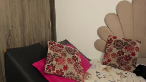 Snapshot of neeii chatting on 02.24.26 Nei turn green online show from 02.24.26