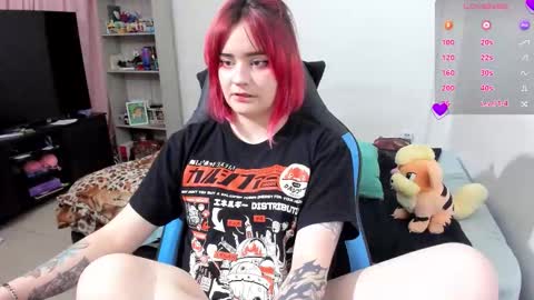 Snapshot of neeko_lol_ chatting on 09.30.25 Geek Nicole im Neeko UwU online show from 09.30.25