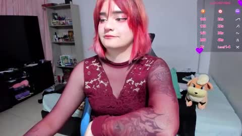 Snapshot of neeko_lol_ chatting on 10.12.25 Geek Nicole im Neeko UwU online show from 10.12.25