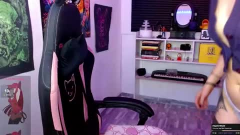 Neena Nyx online show from 06.05.26