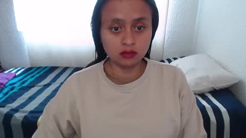 Snapshot of negrita_25 chatting on 10.12.25 Zoe online show from 10.12.25