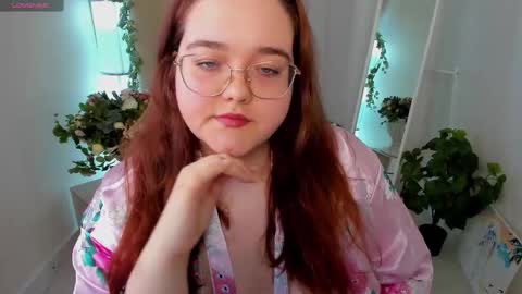 Snapshot of neko_moor chatting on 09.13.25 neko_moor online show from 09.13.25