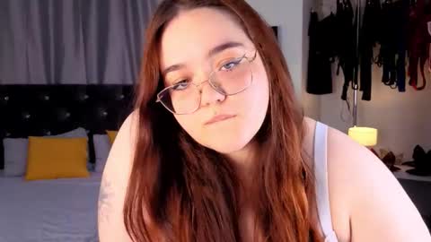 Snapshot of neko_moor chatting on 11.22.25 neko_moor online show from 11.22.25