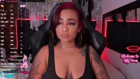 Snapshot of nekomisaki chatting on 02.01.25 Miah online show from 02.01.25