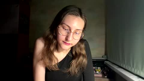 Mia online show from 05.28.26