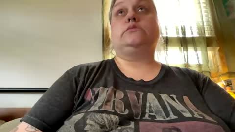 Snapshot of nellatlas chatting on 06.14.26 Nellie Atlas online show from 06.14.26