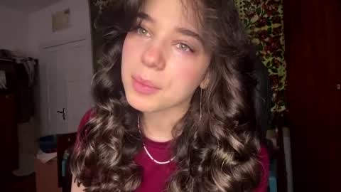 Snapshot of nelliezhu chatting on 04.06.26 Angelihee online show from 04.06.26