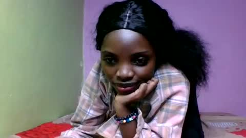 Snapshot of nelly_ebony5 chatting on 06.19.26 nelly_ebony5 online show from 06.19.26