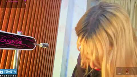 Salome Nena cupcake online show from 03.13.26