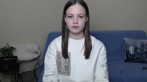 Snapshot of nensi_sweet chatting on 02.19.25 nensi_sweet online show from 02.19.25