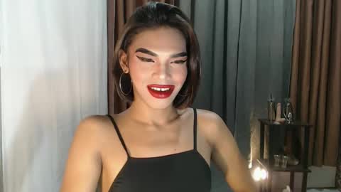 Snapshot of neomi_hardcock chatting on 02.15.26 neomi online show from 02.15.26