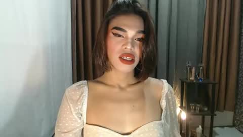 Snapshot of neomi_hardcock chatting on 02.19.26 neomi online show from 02.19.26