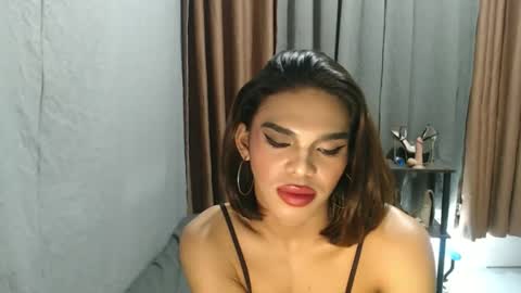 neomi online show from 04.18.26