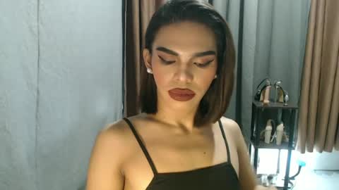 Snapshot of neomi_hardcock chatting on 06.12.26 neomi online show from 06.12.26