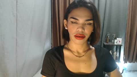 Snapshot of neomi_hardcock chatting on 07.17.26 neomi online show from 07.17.26