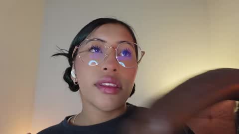 Snapshot of nerak_a chatting on 09.18.25 Helena Every Friday new video for my fan club loves online show from 09.18.25